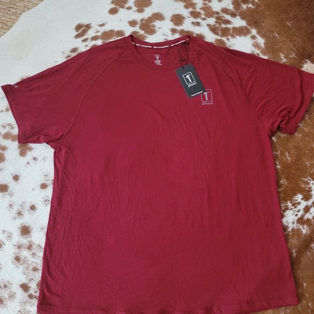 Mens XXL 1st Phorm short sleeve tee, maroon